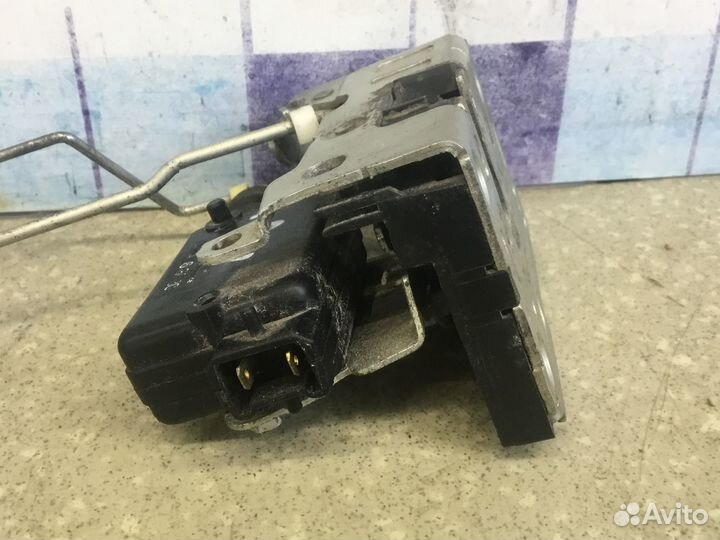Замок двери передней правой Renault Logan 2005-201