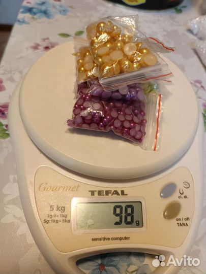 Полубусины разных цветов и размеров для творчества