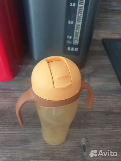 Погремушки, поильник, набор для рисования водой