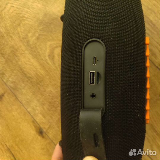 Портативная колонка JBL Xtreme3