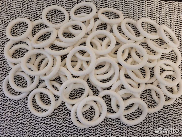 Кольца пластиковые для карниза