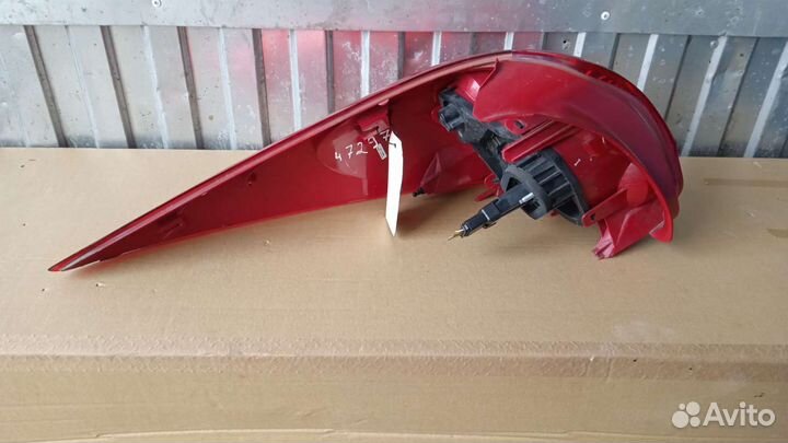 Фонарь задний правый Peugeot 207SW универсал