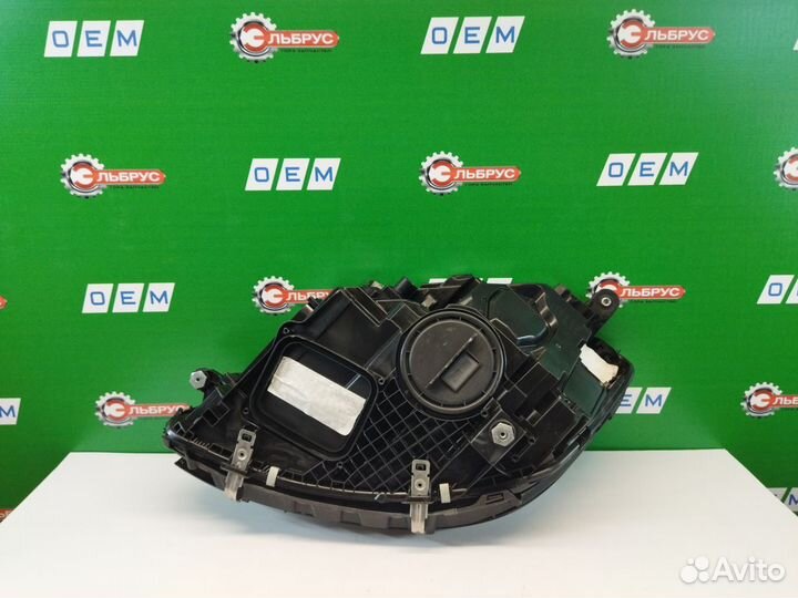 Фара правая W222