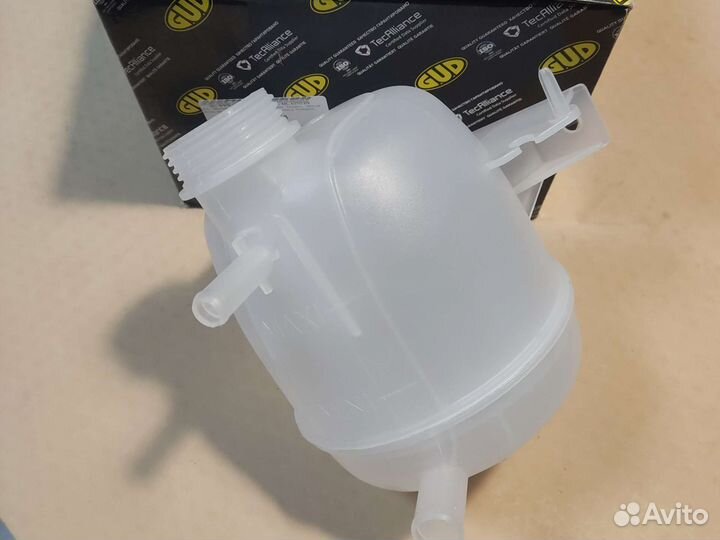 Расширительный бачок Renault Logan, Duster