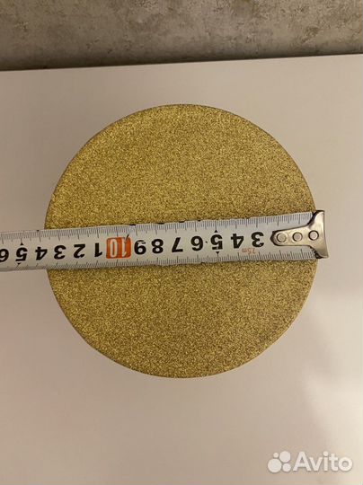 Блестящая подарочная коробка d-14 см