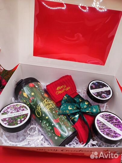 Подарочный бокс новогодний