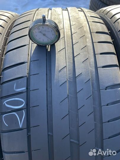 Michelin Pilot Sport 4 235/45 R18