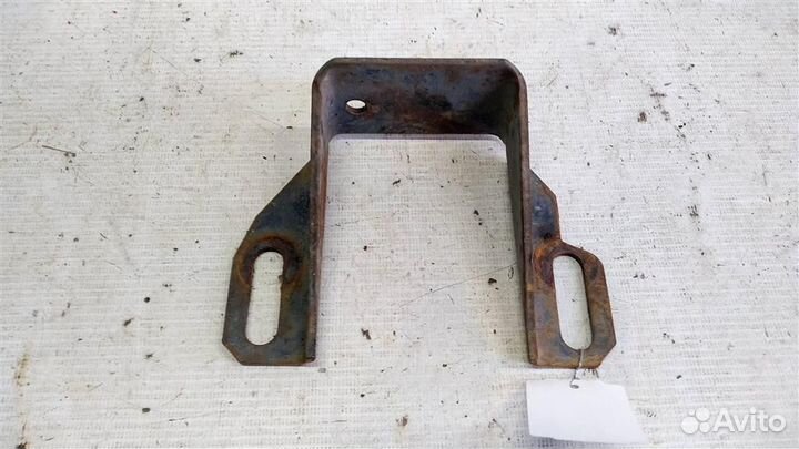 Кронштейн двс передний Audi 90 В2 85-86г