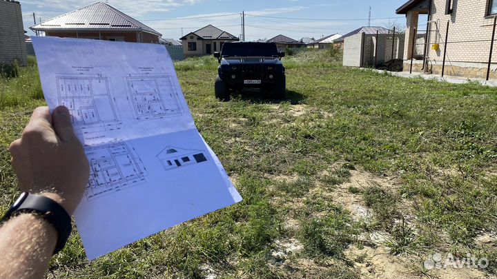 Бригада строим дома