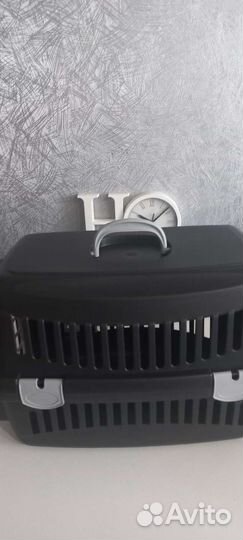 Переноска для кошек и маленьких собак