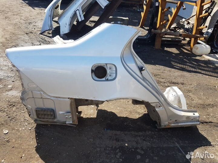 Крыло заднее правое Mercedes-Benz C-Class W203