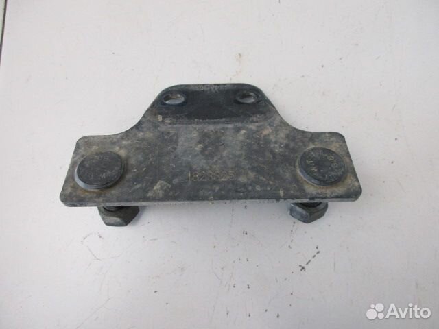 Кронштейн переднего бампера Scania P, G, R series