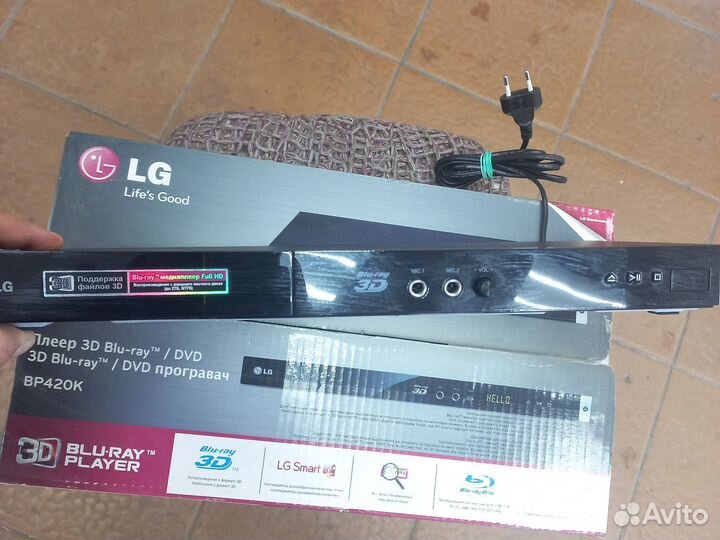 3D blu ray плеер LG BP420K