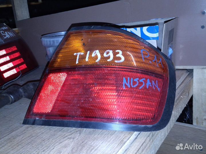 Задний фонарь Nissan Primera P11