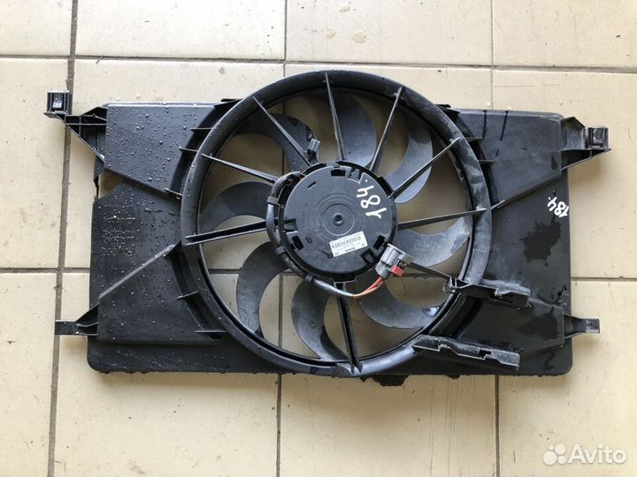 Вентилятор охлаждения радиатора Ford Focus 3 1.6