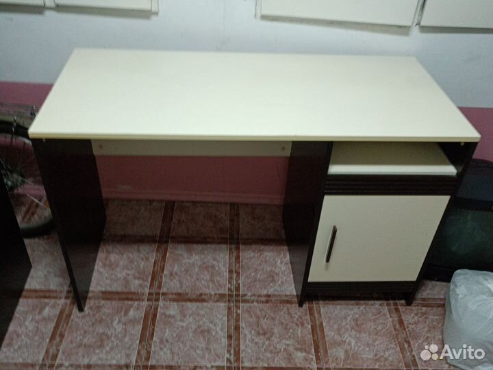 Детский письменный стол бу