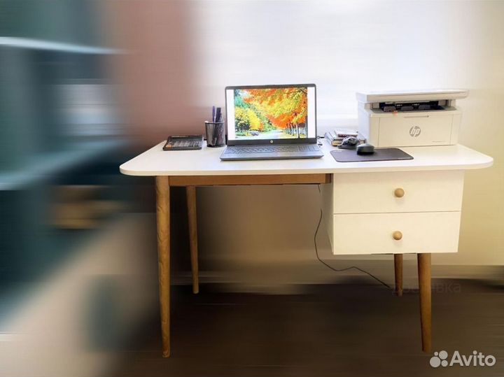 Стол письменный белый с деревом С0878