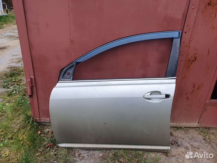 Кузовные детали toyota avensis