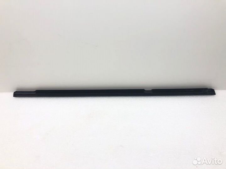 Молдинг двери задний правый Mercedes-Benz Glc