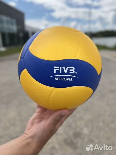 Волейбольный мяч Mikasa V300W