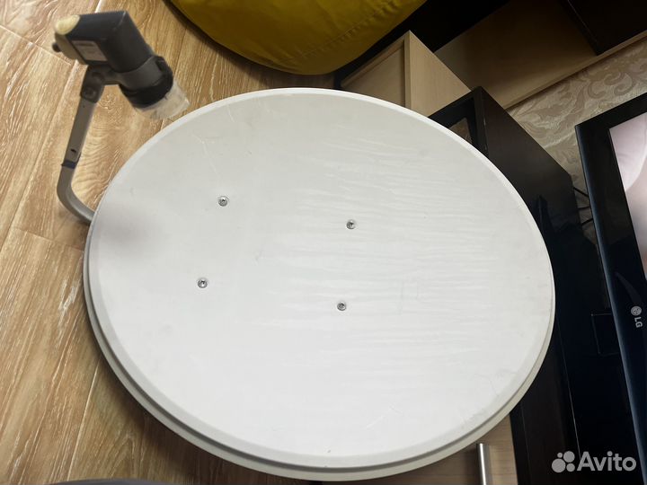 Антенна спутниковая