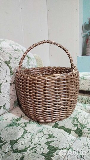 Плетение из ротанга кашпо