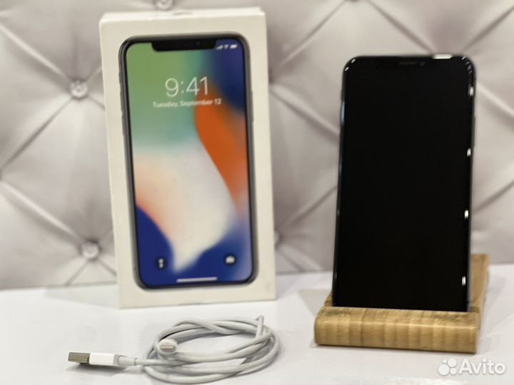 iPhone Xs, 64 ГБ