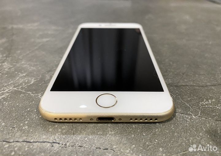 Телефон iPhone 7