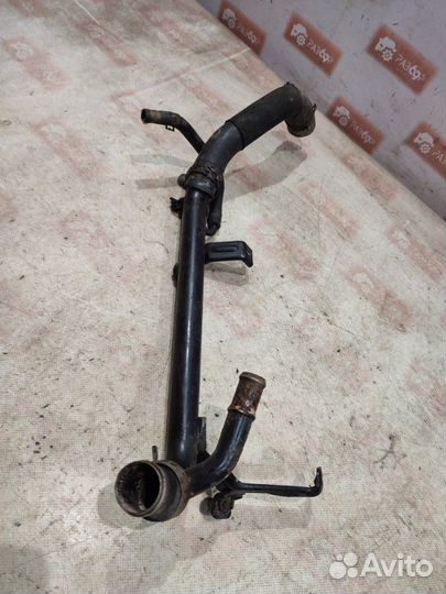 Патрубок системы охлаждения Audi A4 B6 ALT 2003