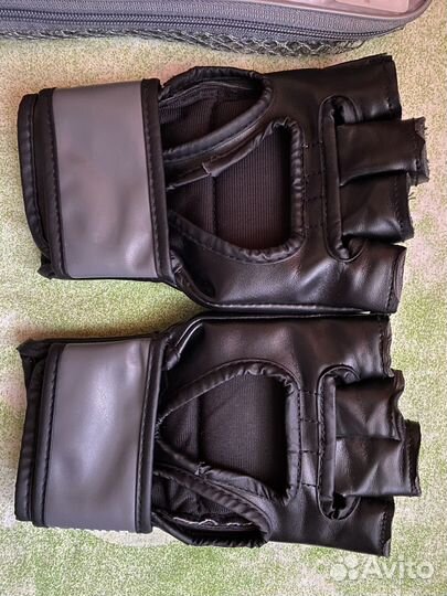 Перчатки MMA