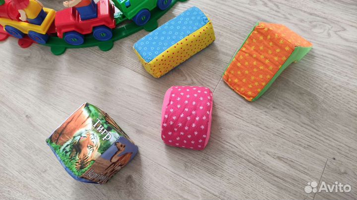 Железные дороги паровоз и полукомбинезон 92-98