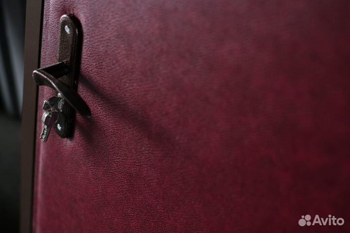 Дверь входная металлическая новая