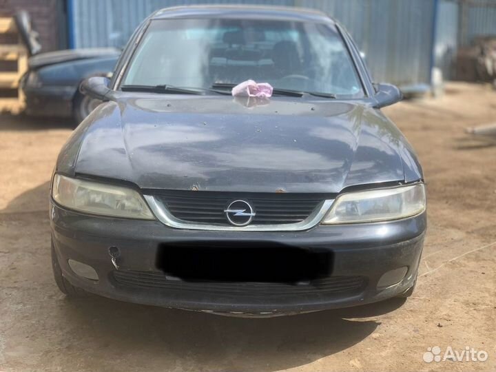 В разборе Opel vectra B