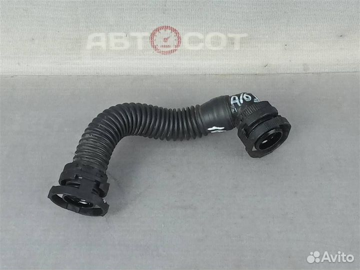 Патрубок вентиляции Audi Q3 20122018