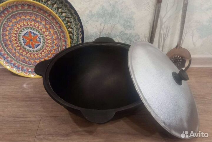 Казан 12 литpoв чyгунный