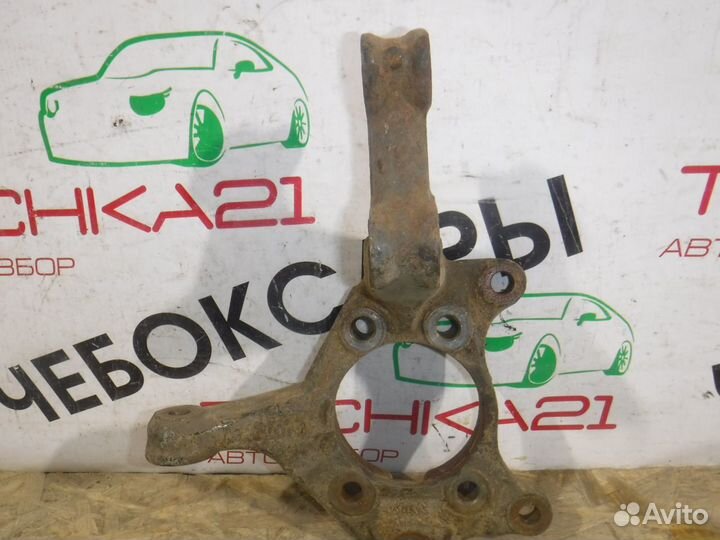 Кулак передний левый Toyota Auris E150 (2006-2012)