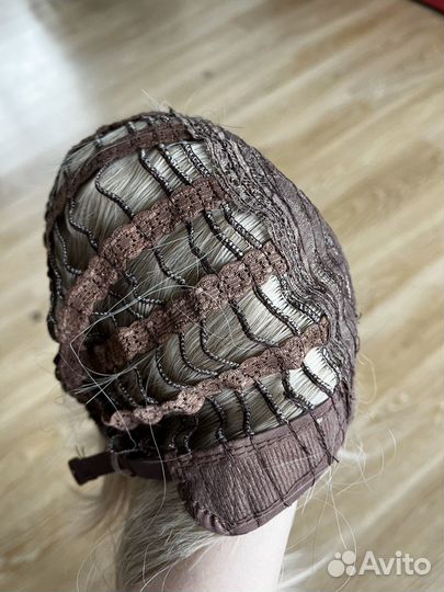 Парик каре блонд с челкой