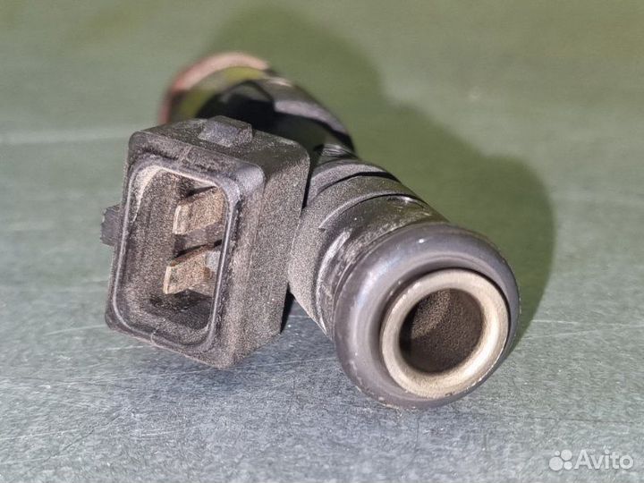 Форсунка инжекторная электрическая Ford Focus
