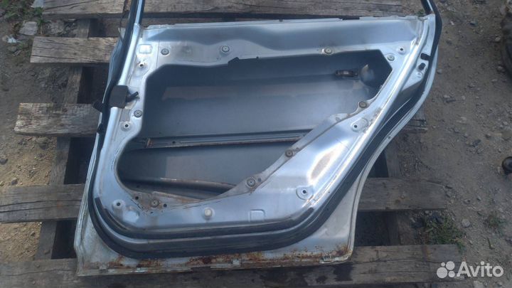 Дверь задняя правая Mazda 6 лифтбек 2.0 2006