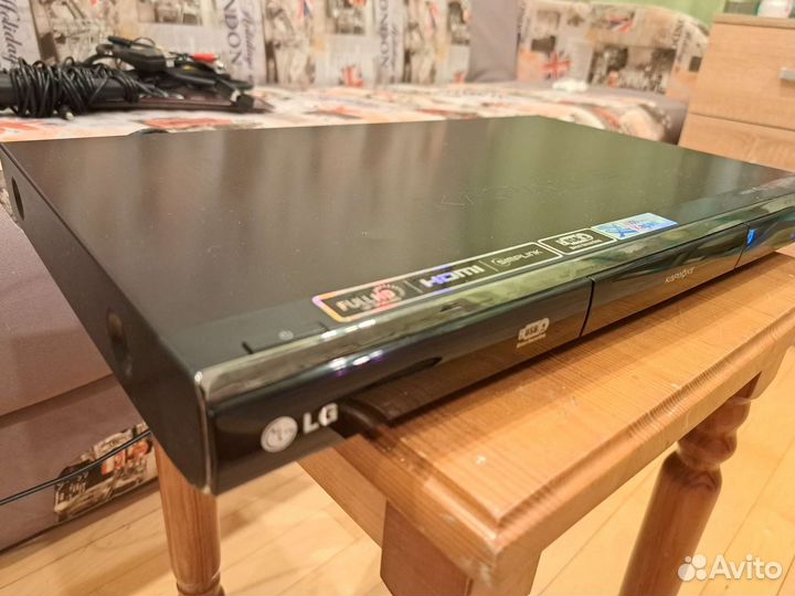 DVD Караоке система с микрофонами и диском