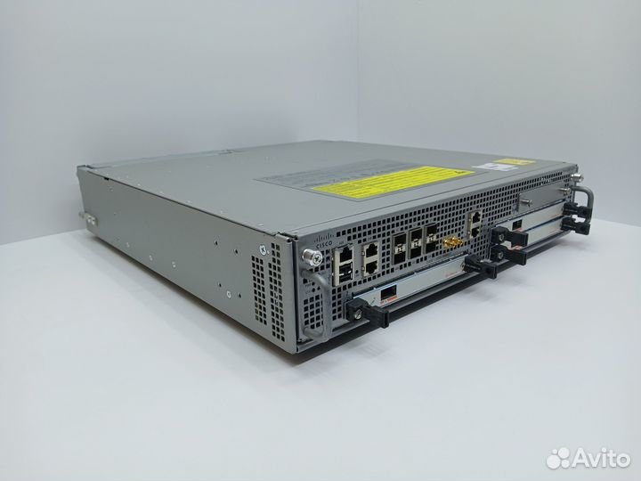 Маршрутизатор Cisco ASR1002-X с модулями