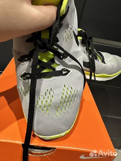 Кроссовки Nike женские