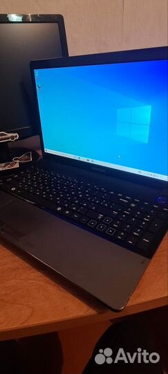 Ноутбук samsung NP300E5C