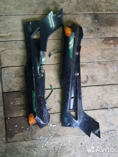 Пластик задний хвост Кавасаки zzr 400-1