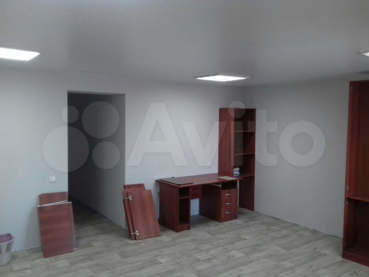 Офис, магазин 76,1 м²
