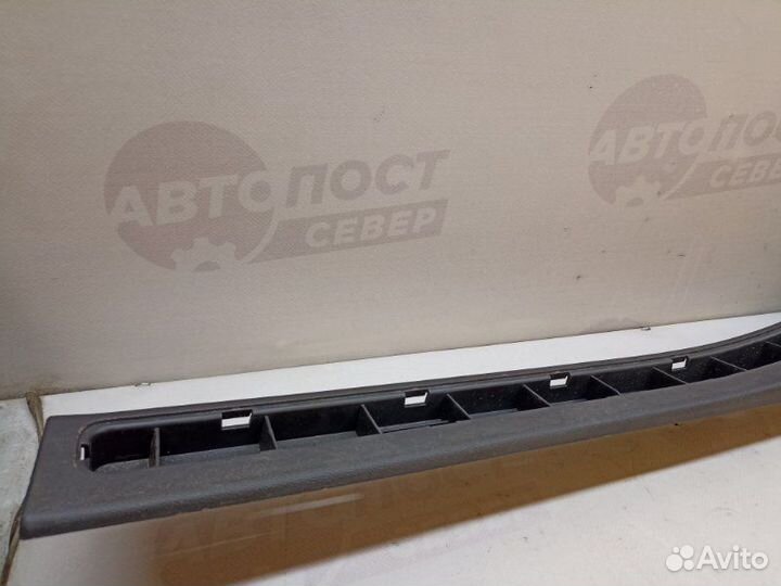 Накладка порога (внутренняя) правая Volkswagen