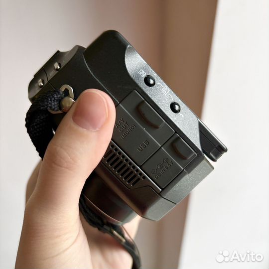 Olympus C-7070 wide zoom