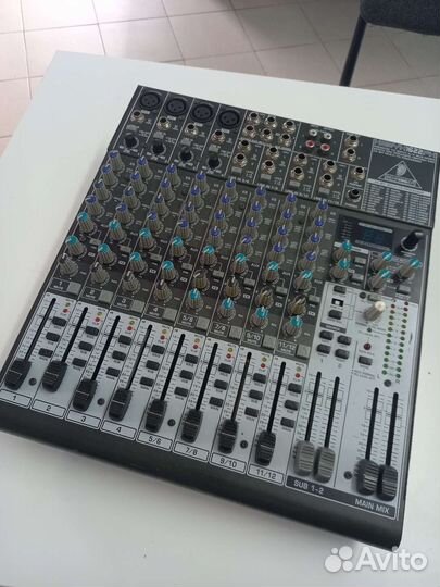 Микшерный пульт behringer 1622fx