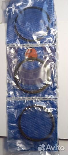 Поршни с кольцами безвтыковые 82,5 В -ваз 21126