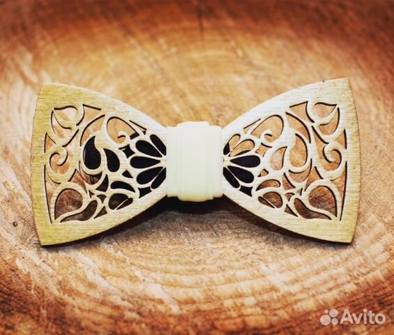 Деревянная галстук-бабочка